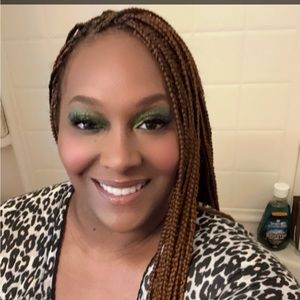 Meet your Posher, Zakeya